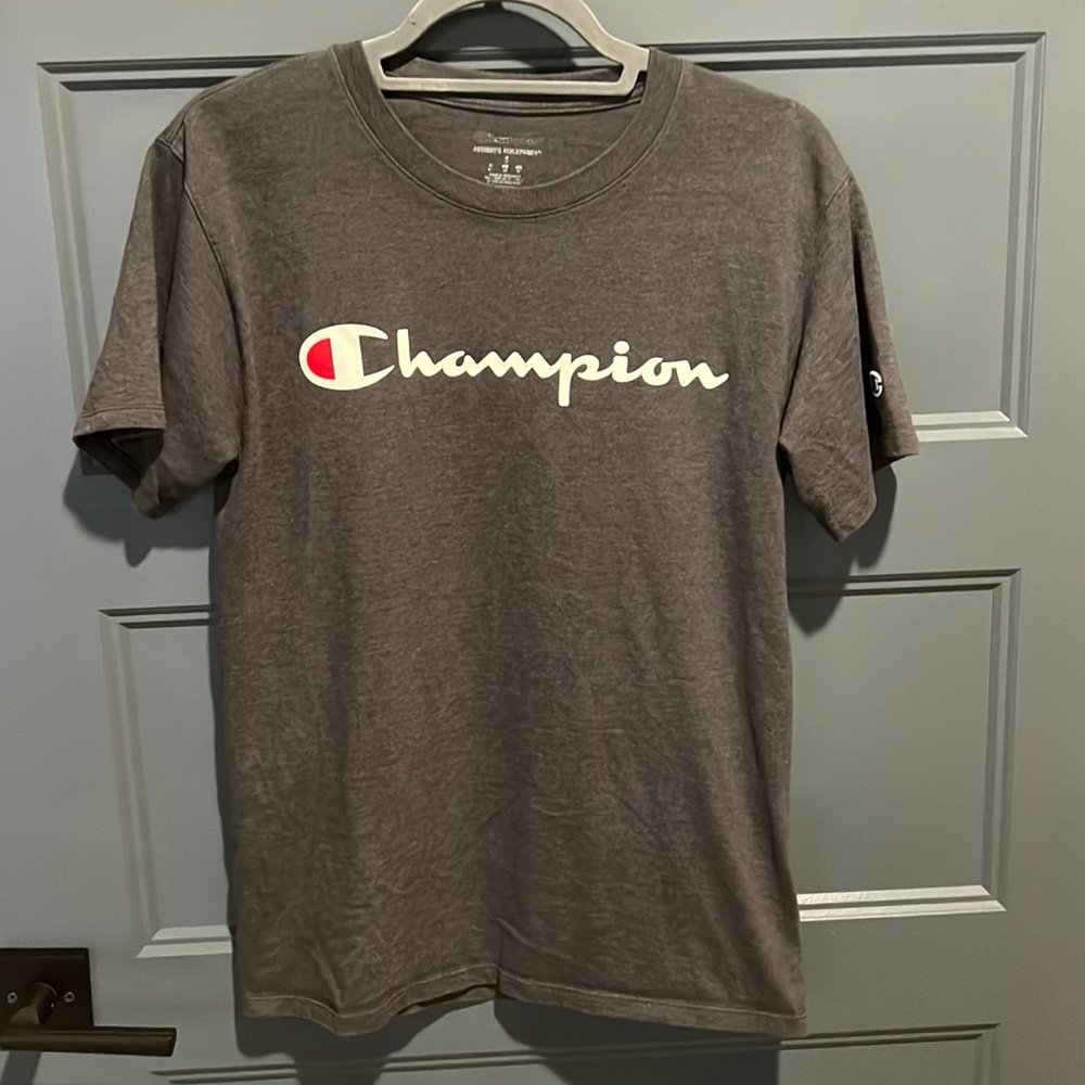 Champion Men’s Tee size small